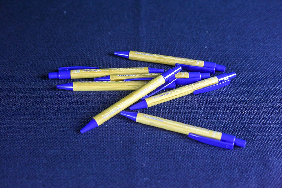 Impression UV sur stylos